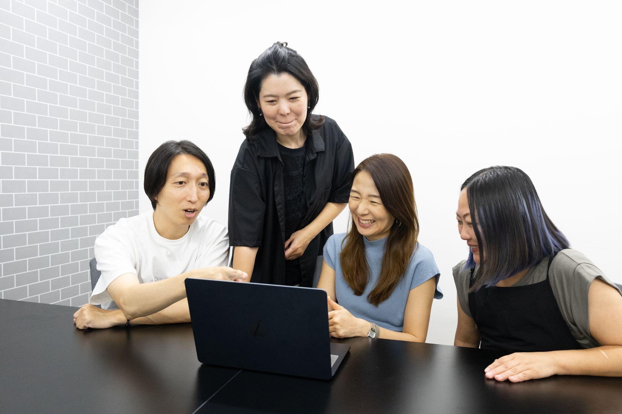株式会社aMiさまインタビュー風景
